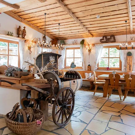 祖尔利萨酒店 酒店