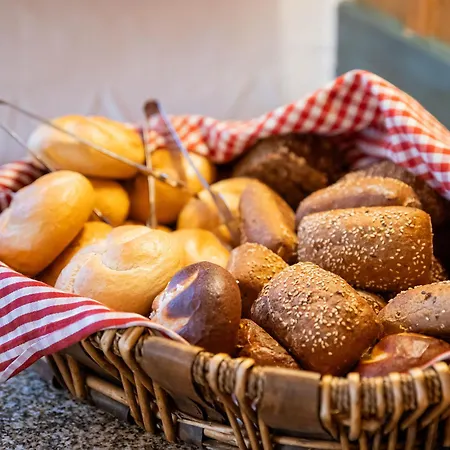 祖尔利萨酒店 3* 普拉特灵
